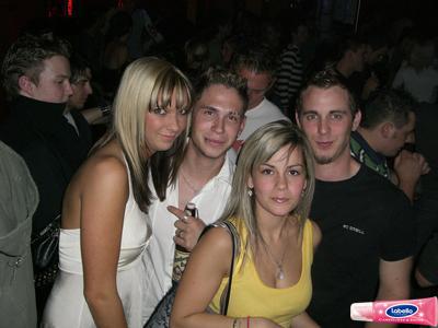 2000596.jpg
