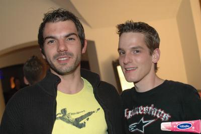 2003555.jpg