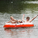 Publikum feature - Wasser - Camping - Frequency Festival 2010 - Florian wieser _26_.jpg