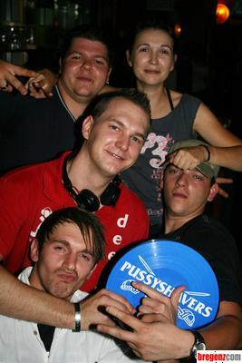 2121017.jpg