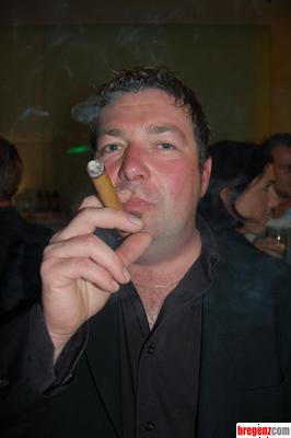 2200668.jpg