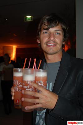 2200670.jpg