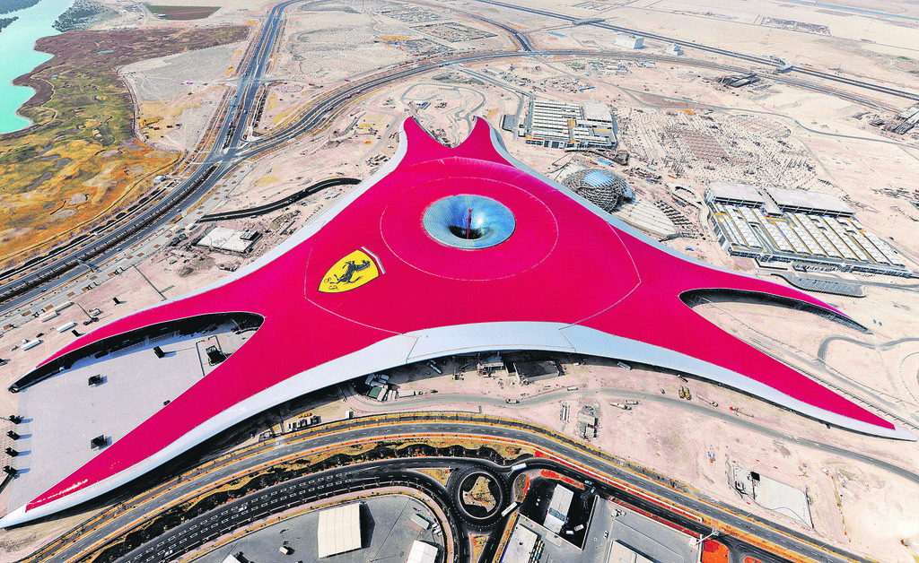 Ferrari_World_Abu_Dhabi_rbvn_610729089.jpg