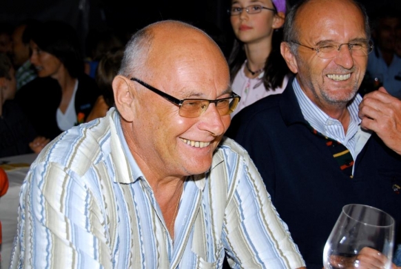 A08.jpg