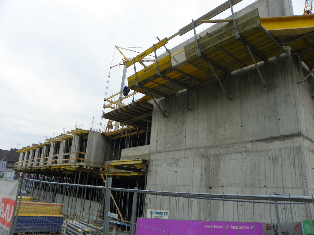 105_0784_jpg-1282636182