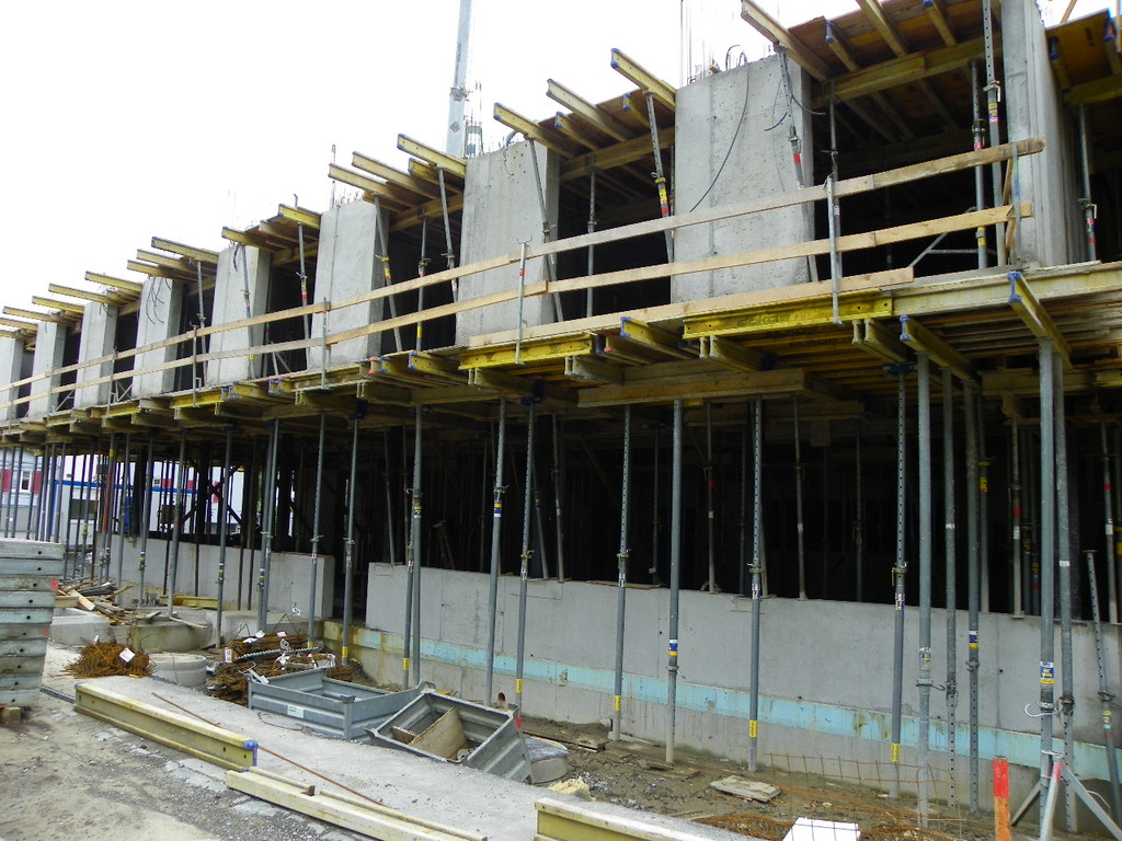 105_0785_jpg-1282636193