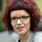 Hollenstein-Burtscher Andrea ernst .jpg