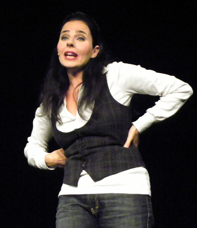 105_5633_jpg-1283293805