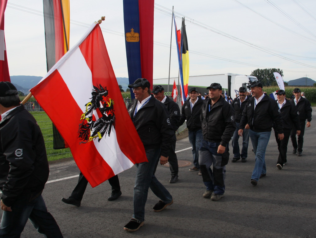 Einmarsch Kraftf_ WM 010 063_jpg-1283465961