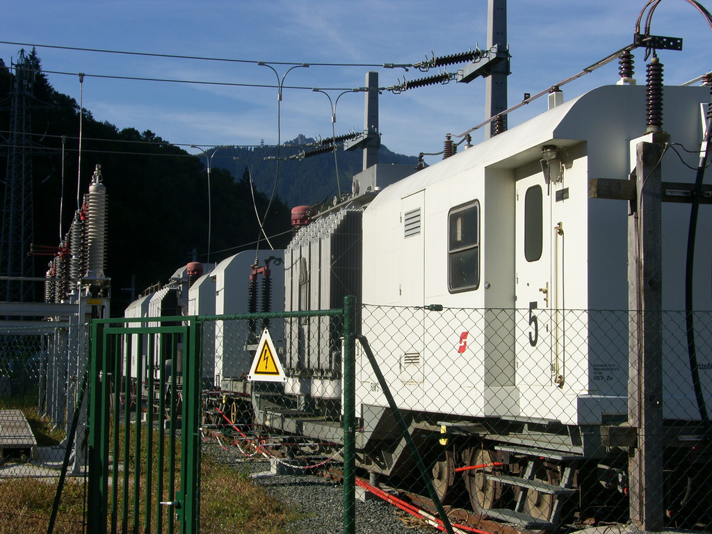 09_JPG-1283500037