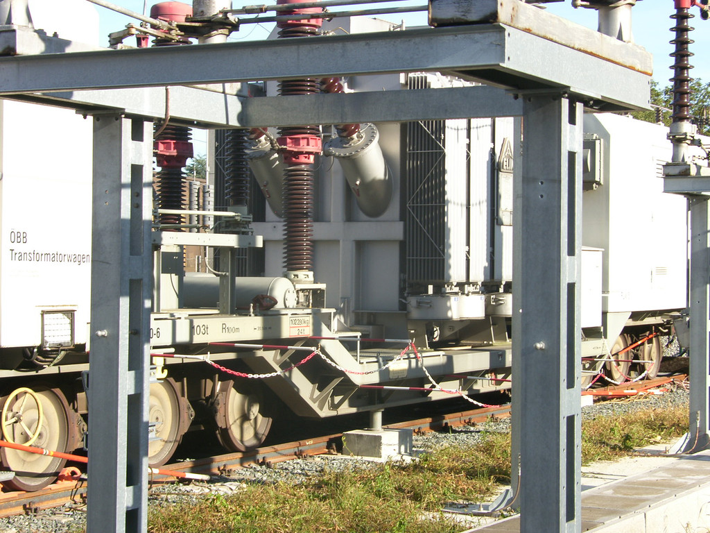 12_JPG-1283500078