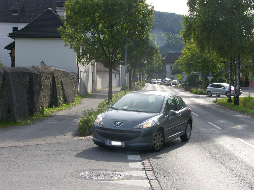 T06_JPG-1283517708