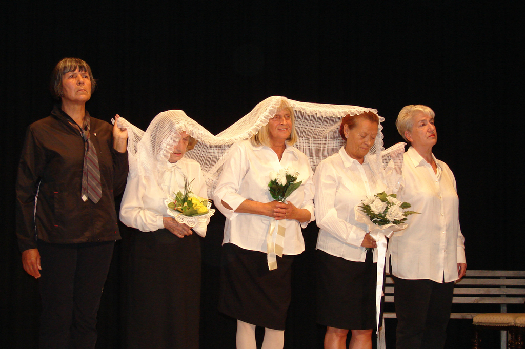 Seniorentheater Mittendrin Andelsbuch_jpg-1283717372