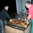 Unser Wirt mit dem Kastenbraten.jpg