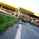 Lkw kollidiert mit Pkw: Drei Verletzte