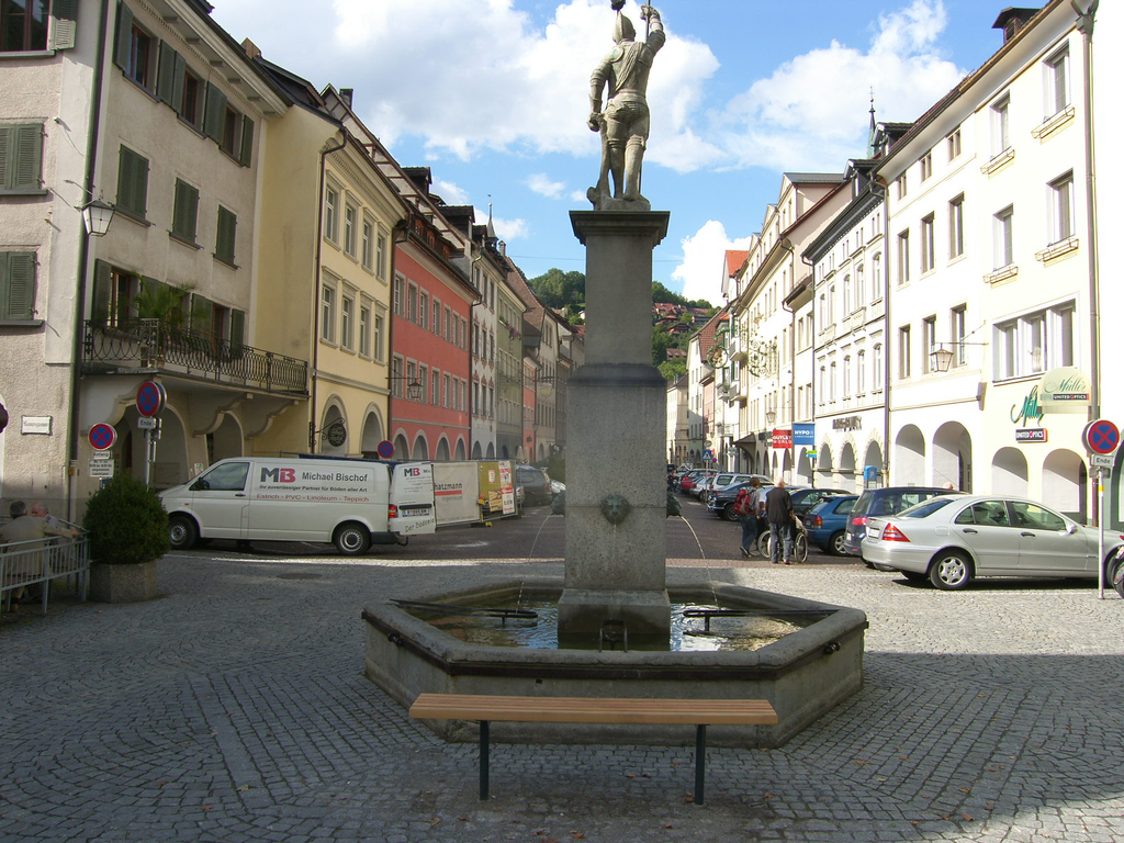 06_JPG-1284125357