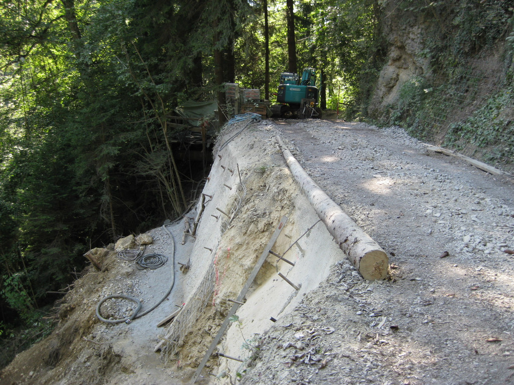 Ruggburg Stra__e Sch__den 005.jpg