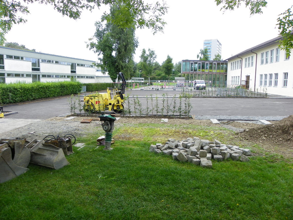 106_0476_jpg-1284393854