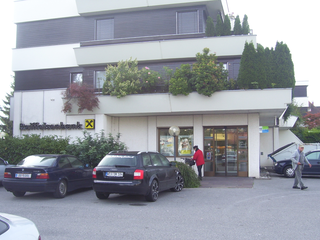 004_jpg-1284456384