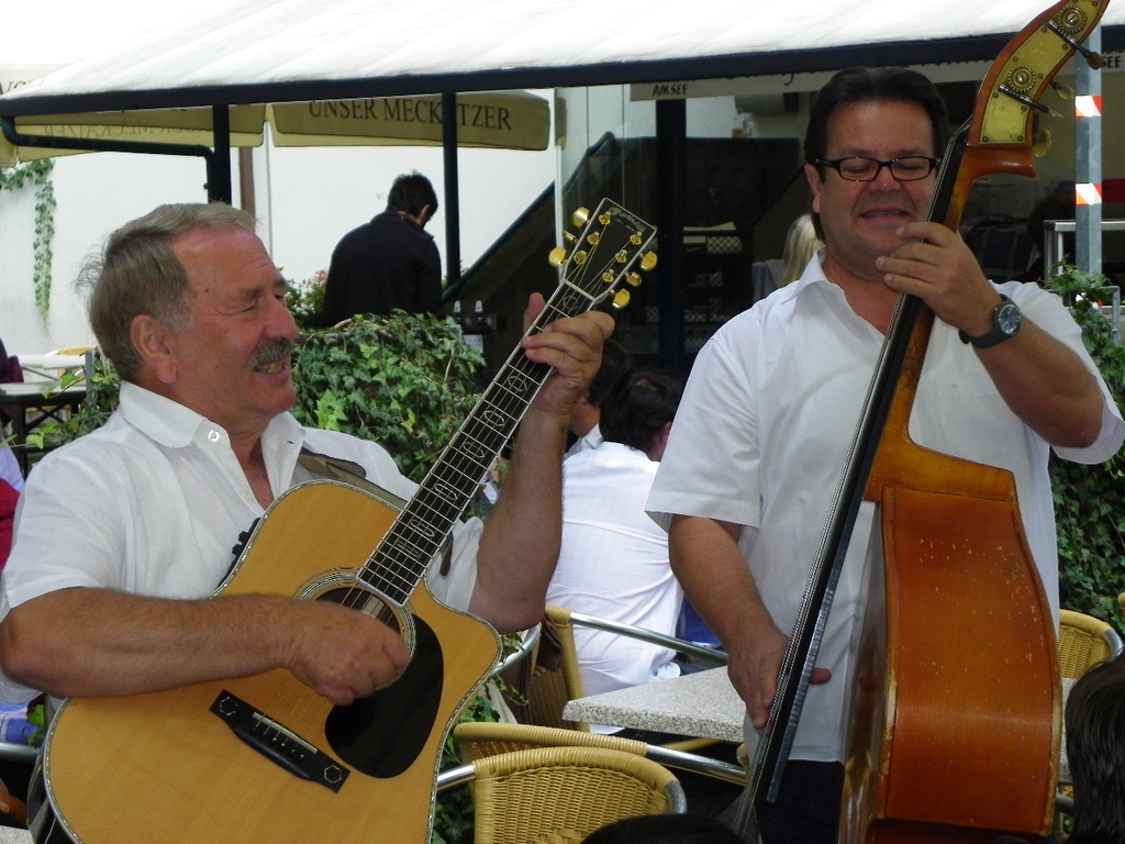 104_8566_jpg-1284502800