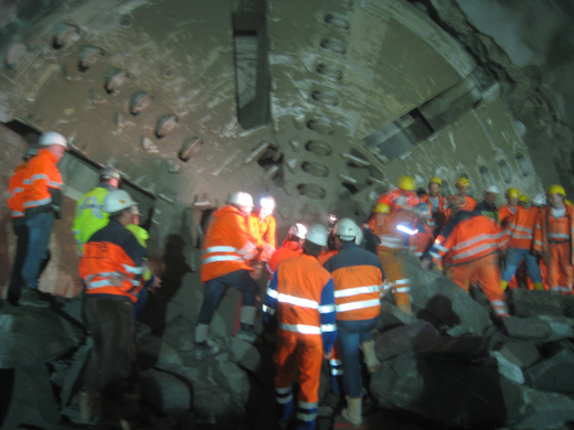 Pf__ndertunnel Durchbruch live 04-11-2009 _55_.jpg