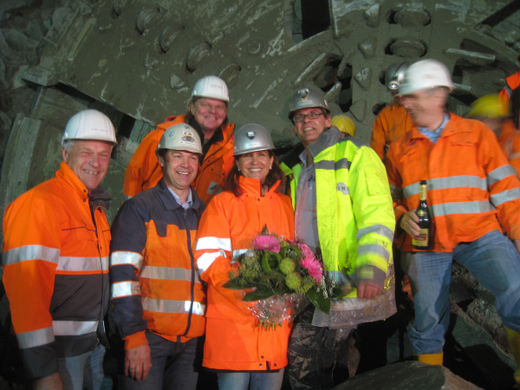 Pf__ndertunnel Durchbruch live 04-11-2009 _57_.jpg