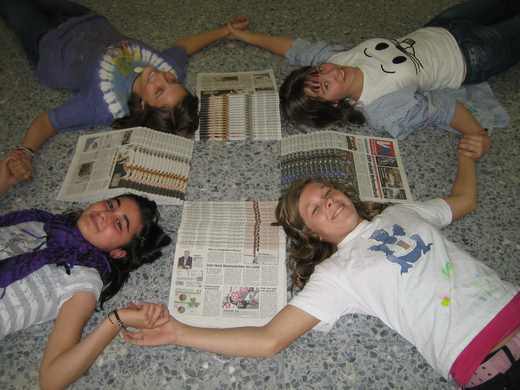 IMG_4016 Zeitungspapierkurs _13_.JPG