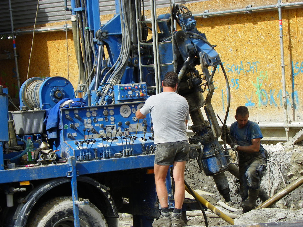 105_6941_jpg-1285278350