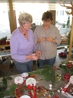 Pfarre Adventkranzbinden 2008 _8_.jpg