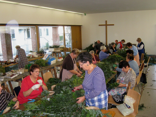 Pfarre Adventkranzbinden 2008 _10_.jpg