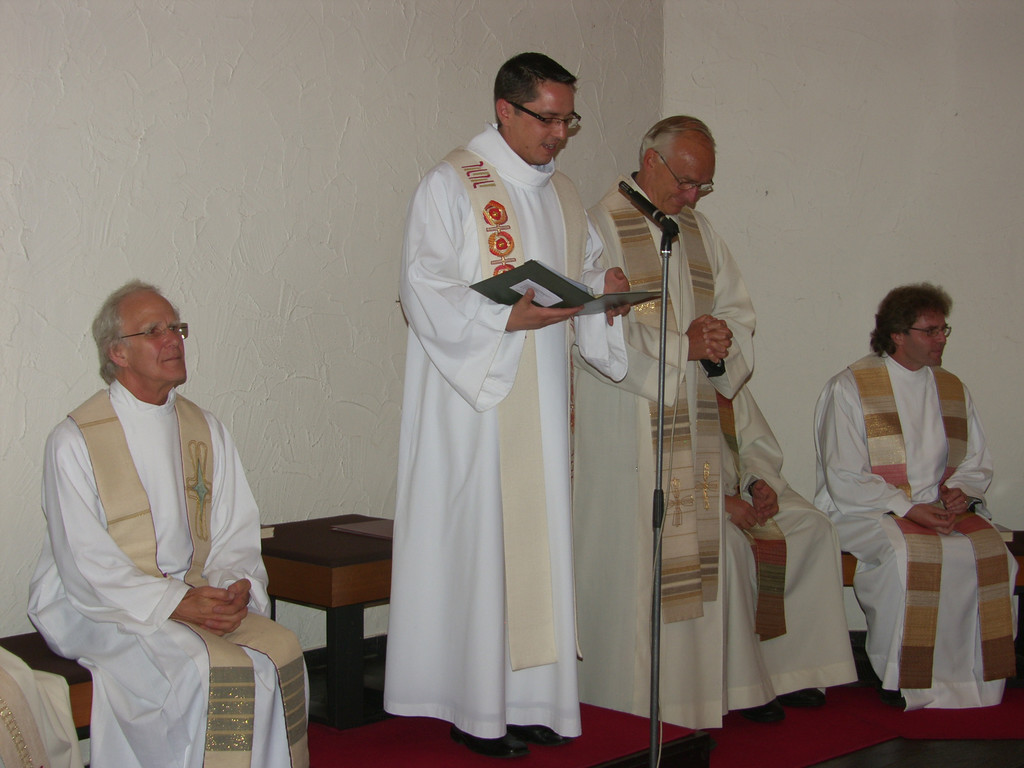 SH103836_JPG-1285493634