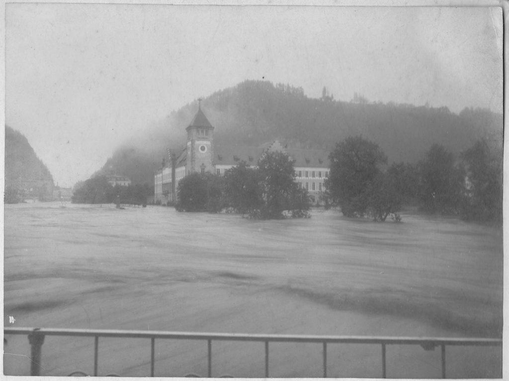 1_0003_jpg-1285505291