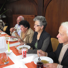 Auch Senioren genossen die Suppen_JPG-1285530251