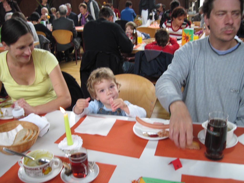 F__r die Kleinsten gabs W__rstchen_JPG-1285530316