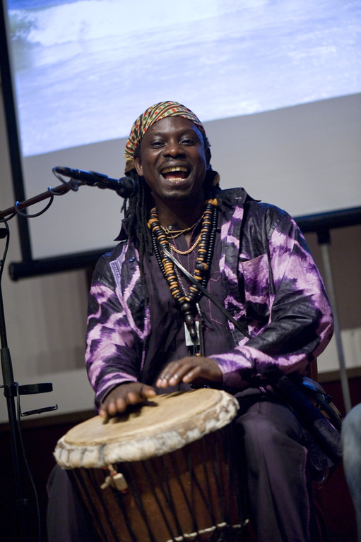 Ibou Sene_ Masterdrumer aus Senegal_jpg-1285916206