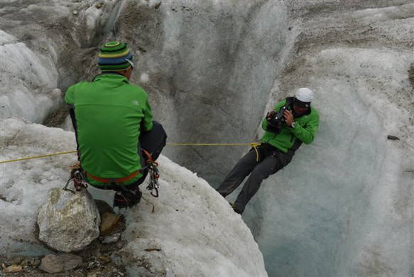 Gletscherspalte_komprimiert_JPG-1285922778
