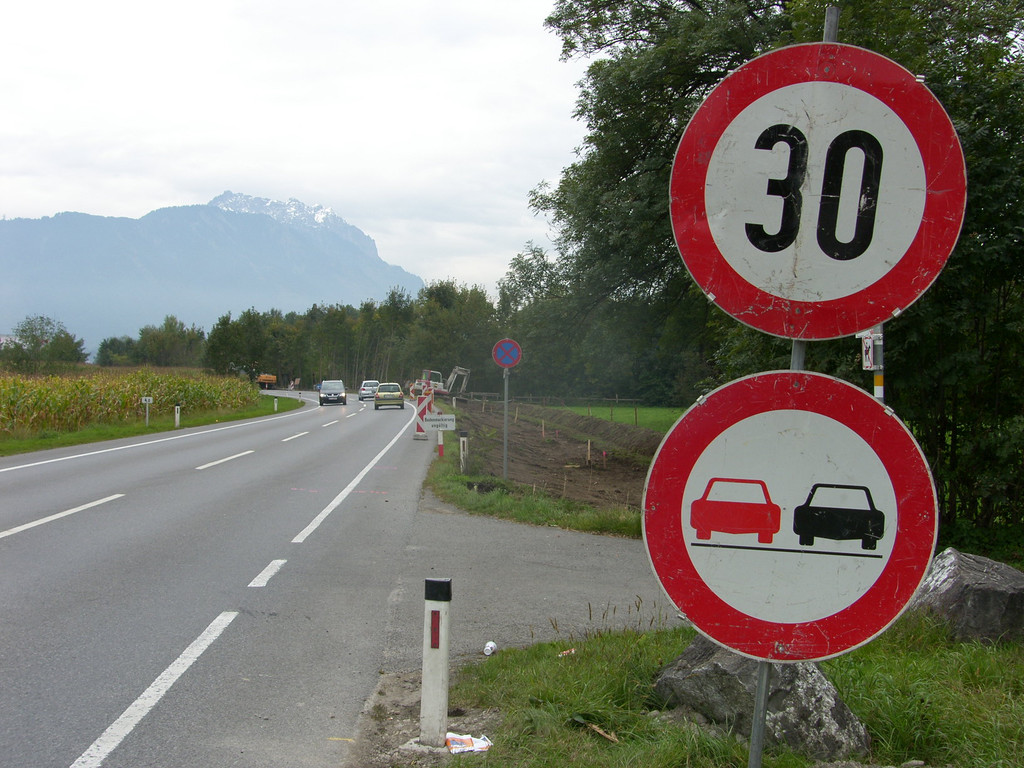 SH104063_JPG-1285959935