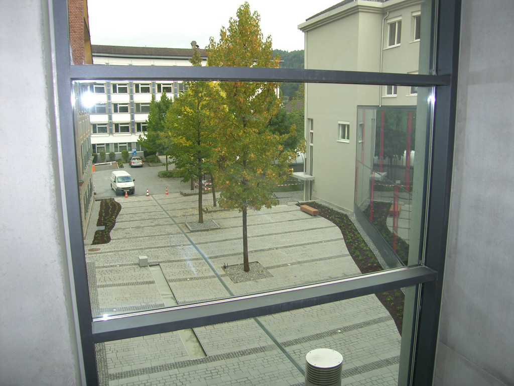 SH104186_JPG-1285999785