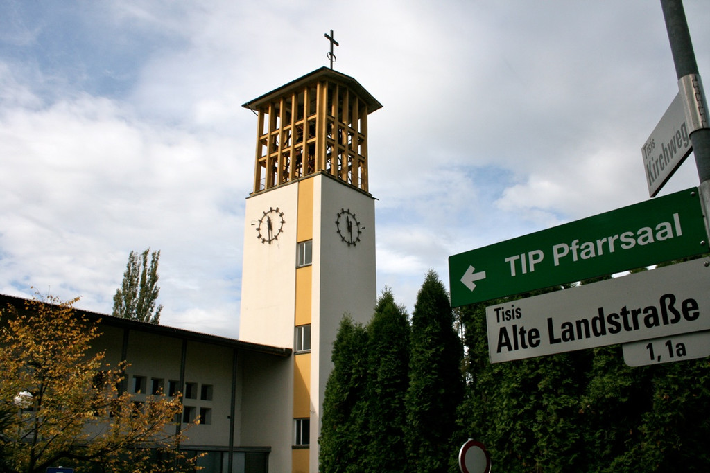 BK_Flohmarkt Tisis 2_jpg-1286018760