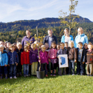 Baumpflanzaktion beim Kindergarten 
