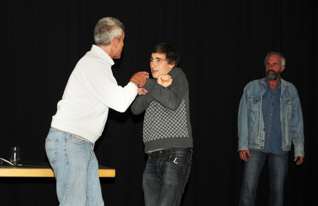 Theater Fu__ach 22_09_2010 8_jpg-1286459999