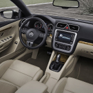 VW-Eos-Facelift-2011-Innenraum-Cockpit-f900x600-F4F4F2-C-627e4fbe-416080.jpg