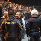 normal_08102010fussballkrawallethaktivnews032.jpg