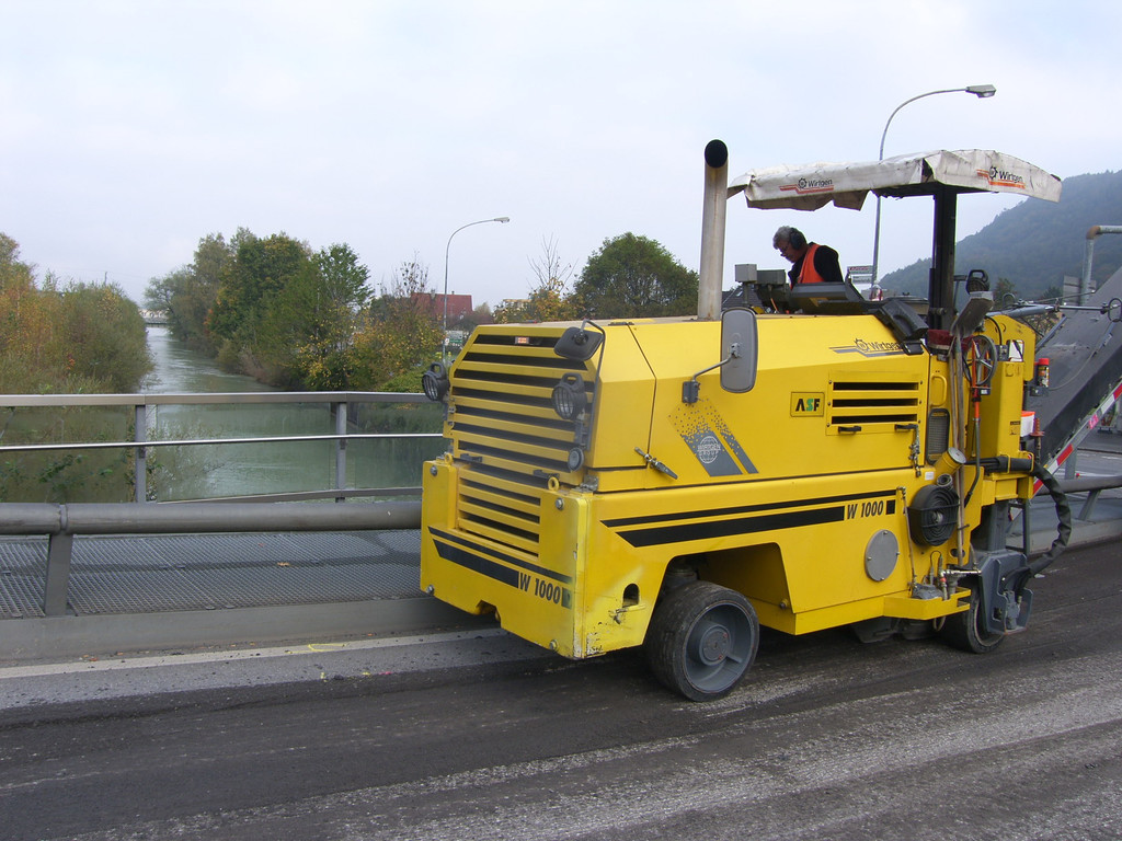 SH104629_JPG-1287049273