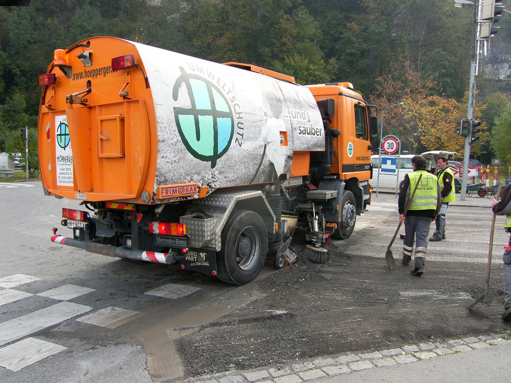 SH104635_JPG-1287049314