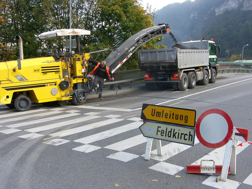 SH104659_JPG-1287049441