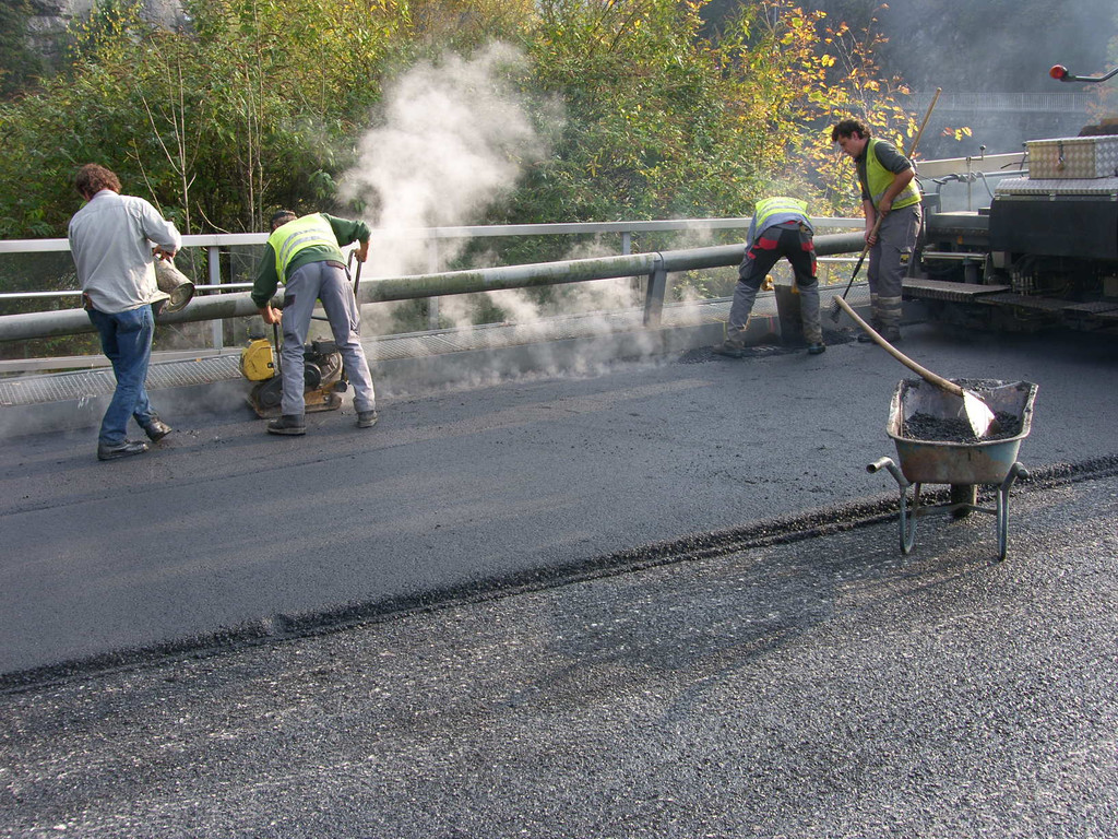 SH104667_JPG-1287049534