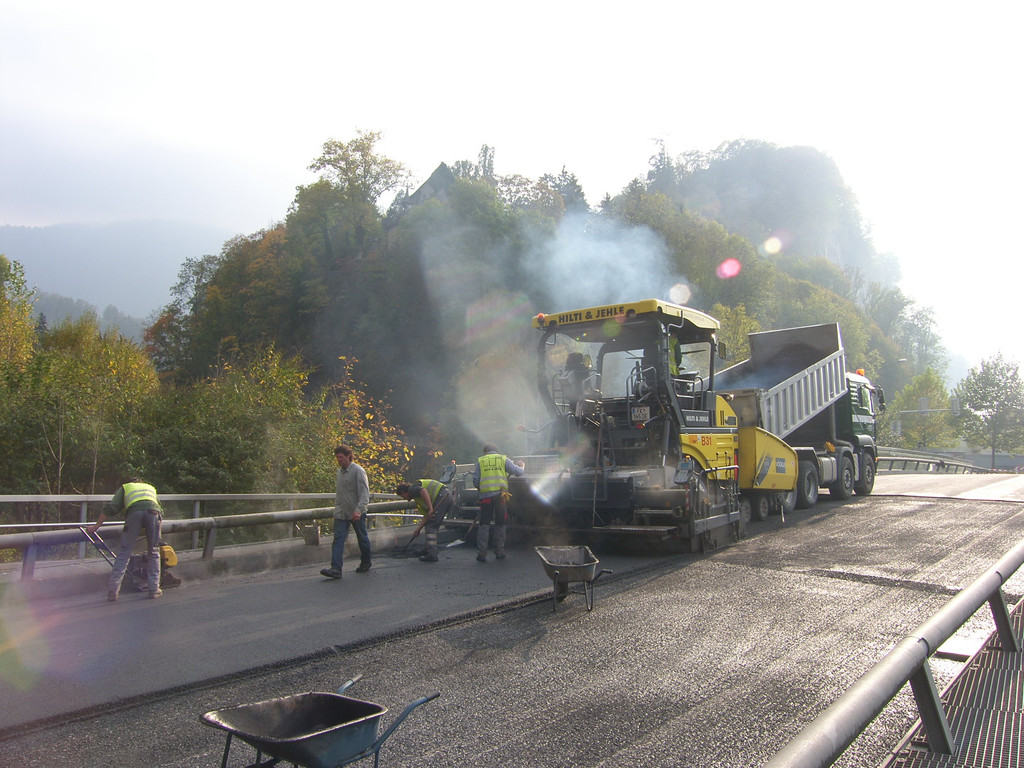 SH104671_JPG-1287049547