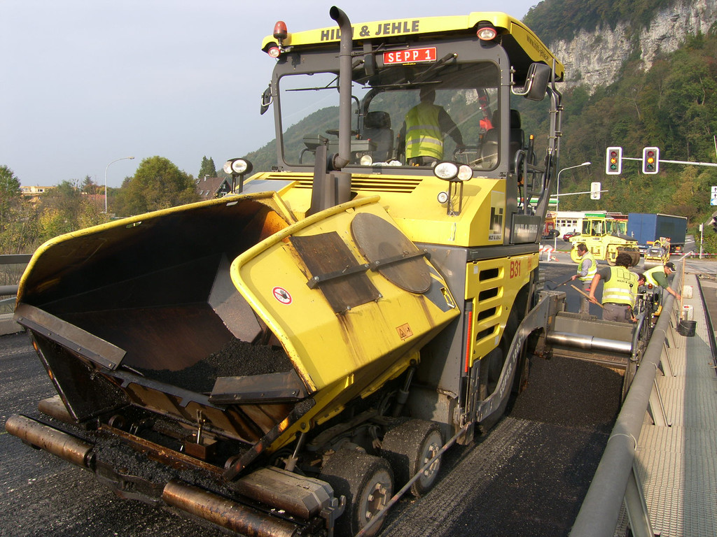 SH104673_JPG-1287049574