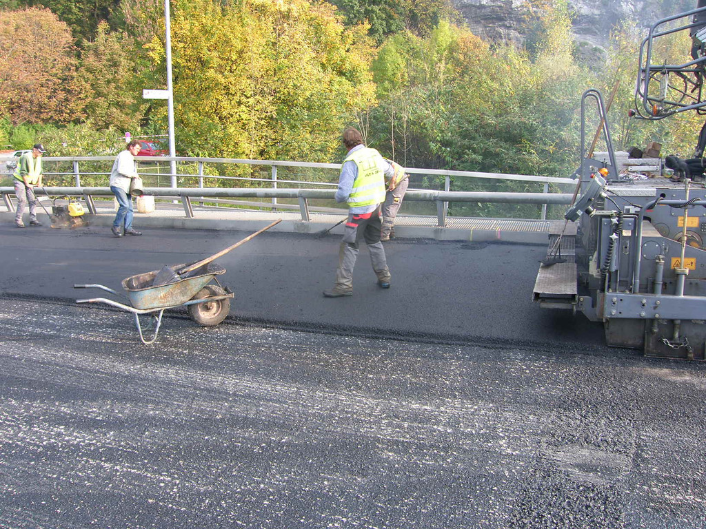 SH104665_JPG-1287049507